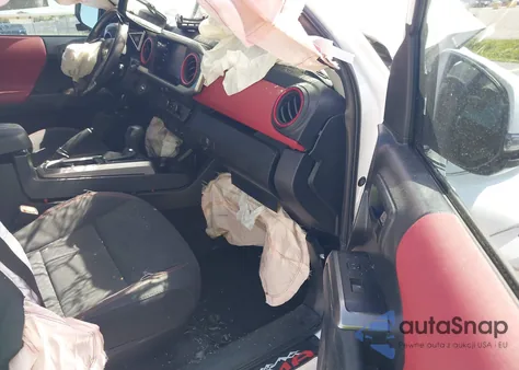 2022 Toyota Tacoma Sr5 V6 z USA, uszkodzony, nr VIN 3TMAZ5CN9NM181442